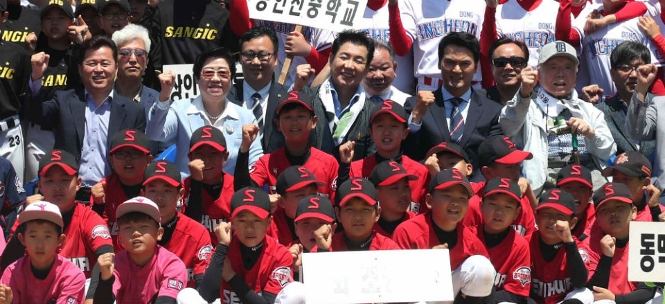 1959년 중견배우 박상원. 최근 인천 초중고 야구대회에 모습을 드러냈다.