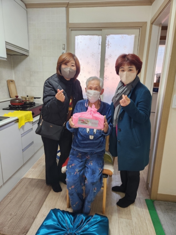 남동구 구월4동 '찾아가는 어르신 생일 잔치'.