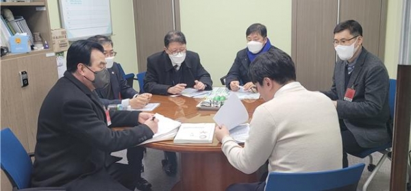 국회를 찾은 인천시와 변호사회 관계자들.